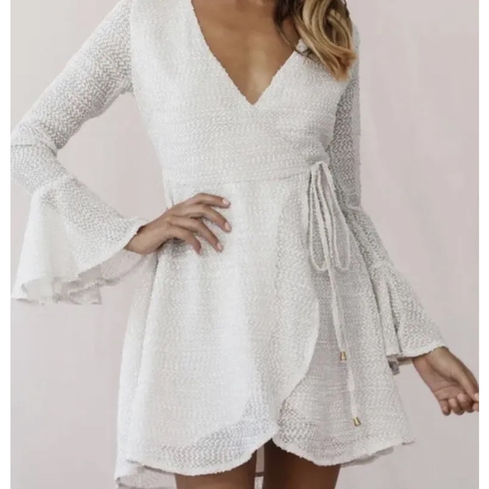 Selfie Lesie white summer wrap dress NWT
